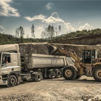 8人死亡 3人受傷！砂石運輸事故頻發 各生產企業注意安全